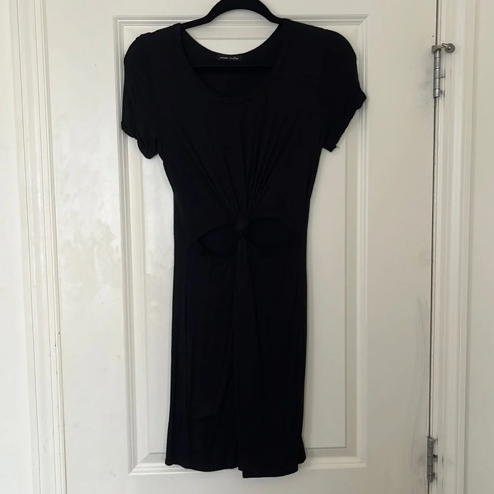 Black dress with slits in the stomach - Picture 1 of 4